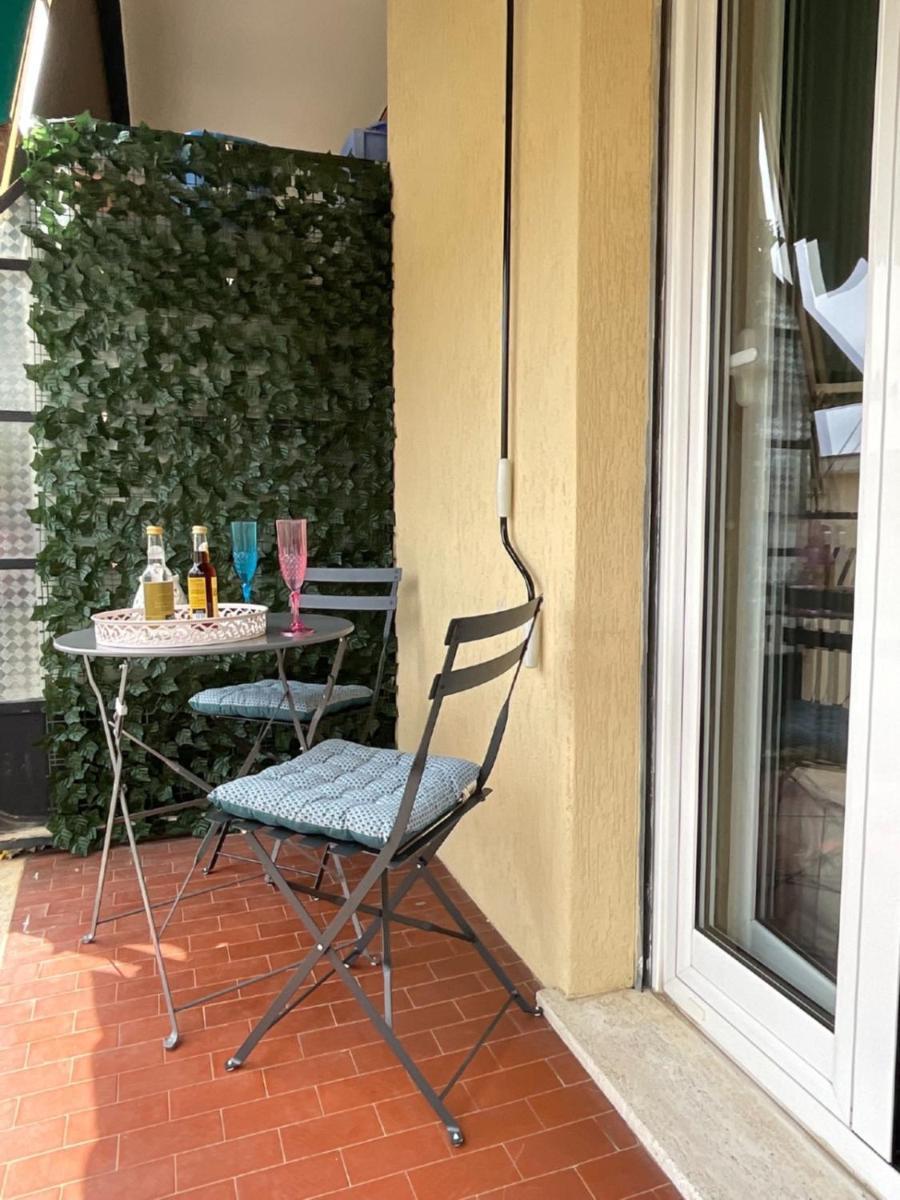 Vista Mare A 150 Mt Dalla Spiaggia - Free Parking E Ac Pietra Ligure Exterior foto